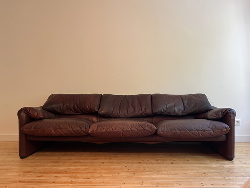 Cassina Maralunga 3-seater leather sofa by Vico Magistretti 70s