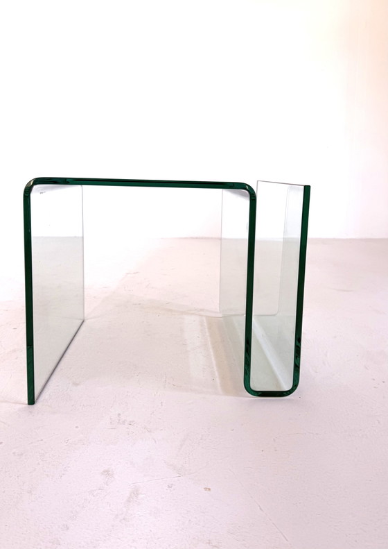 Image 1 of Gebogen glazen bijzettafel 