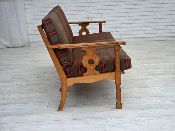 Image 1 of Dänisches 3-Sitzer-Sofa aus den 1970er Jahren, grüne Möbelwolle, Eichenholz.