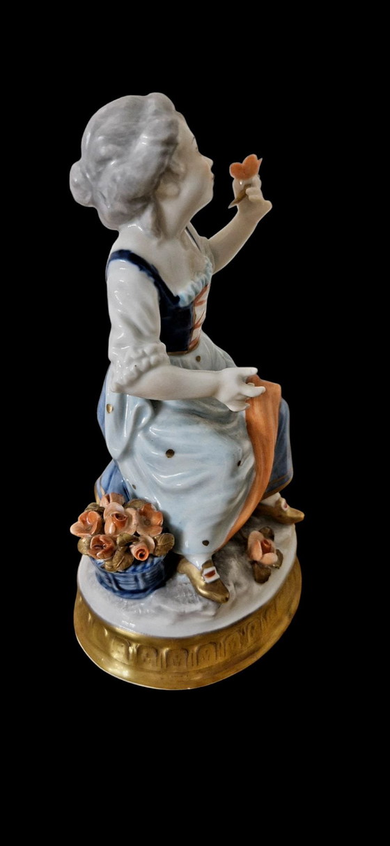 Image 1 of Statuette fille