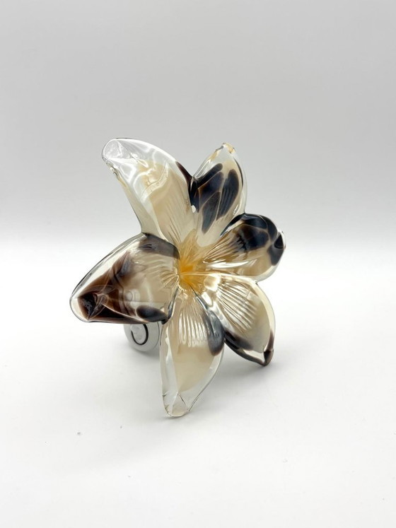 Image 1 of Ein Paar kunstvolle Glasblumen, handgefertigt in Italien nach venezianischer Murano-Tradition, Maße: 15 x 15 x 9 cm