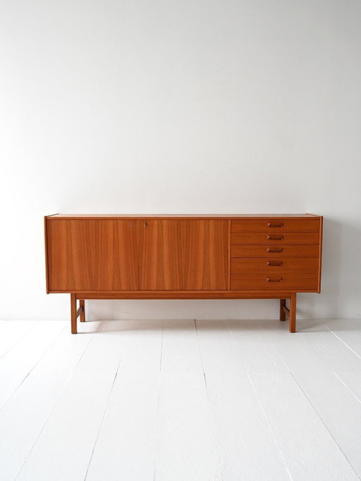 Scandinavisch teakhouten dressoir met lades uit de jaren 50/60