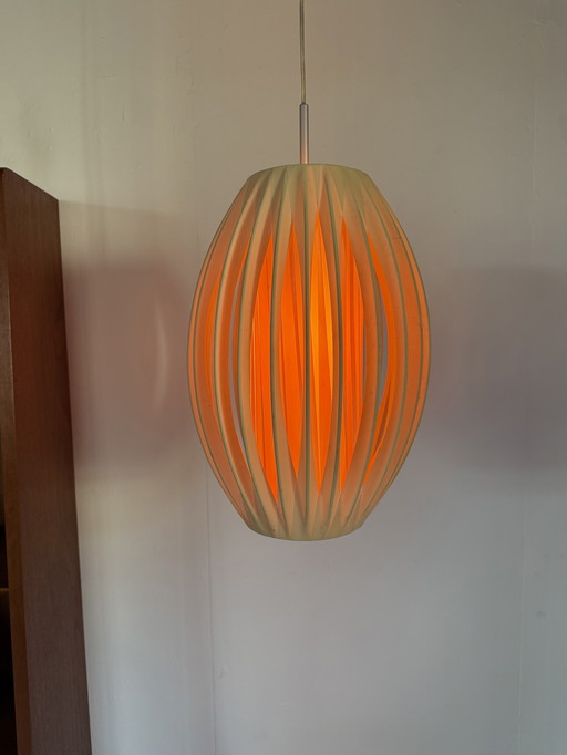 Lampada a sospensione vintage danese con stecche di plastica anni '70