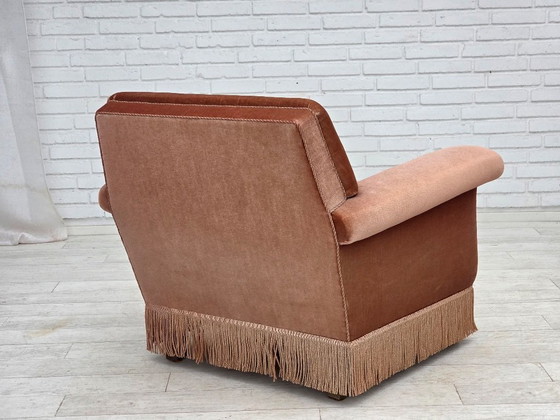 Image 1 of Poltrona danese, anni '70, velluto rosa salmone, legno di faggio.