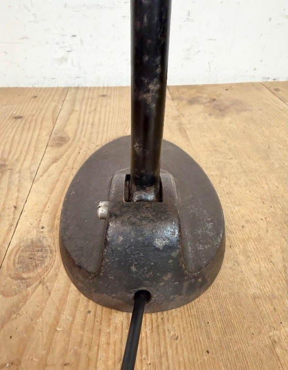 Image 1 of Industriële zwarte geëmailleerde Bauhaus bureaulamp, jaren 30