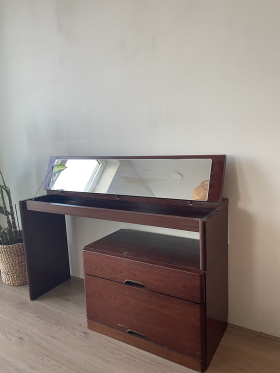 Image 1 of Bureau uit het midden van de vorige eeuw