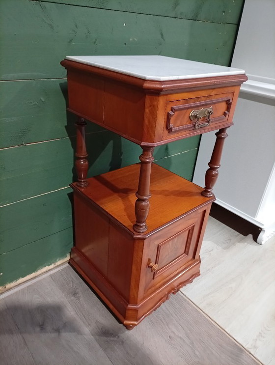 Image 1 of Mobile con piano in marmo