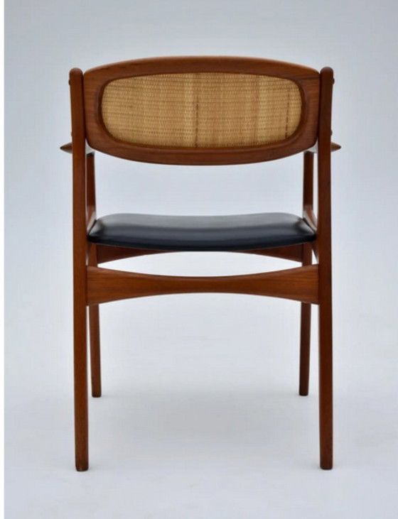 Image 1 of Ib Kofod Larsen Armstoel voor Christian Linneberg