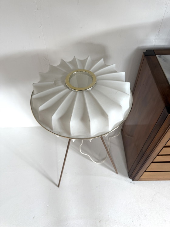 Image 1 of Lampadaire trépied vintage « OVNI », Allemagne années 70