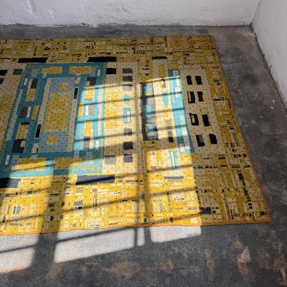 Image 1 of Large Vintage Hungarian Mid-Century Rug, 1960