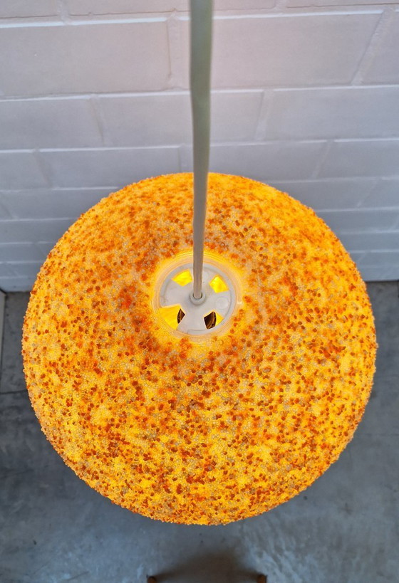 Image 1 of Plafondlamp in de vorm van een suikerbol, uit het ruimtetijdperk.