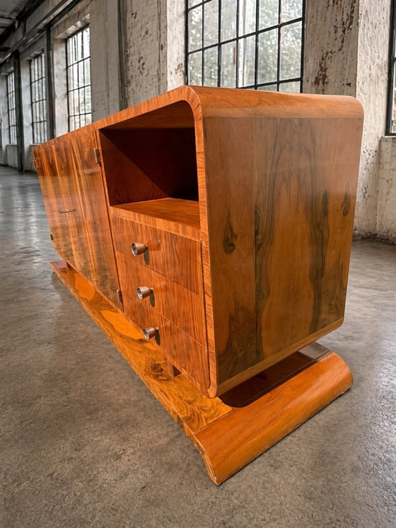 Image 1 of Sideboard/Schrank aus Walnussholz im Art-déco-Stil, 1930er–1940er Jahre, Mitteleuropa