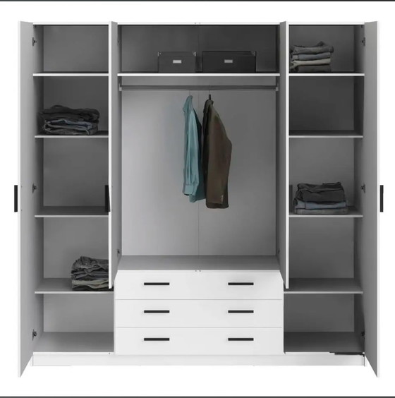 Image 1 of Armadio bianco