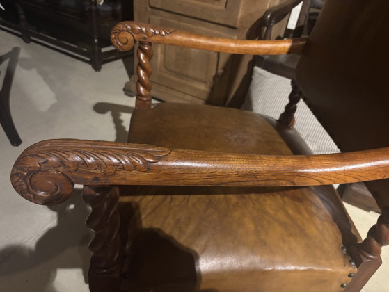 Poltrona imponente dalla sede ABN di Breda, in vendita per trasloco – Poltrone, Leather, Wood (photo 6 of 8)
