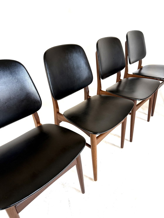 Image 1 of 8 sedie da pranzo vintage danesi, Arne Hovmand Olsen degli anni '60