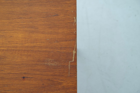 Table basse moderniste bicolore minimaliste, années 1960 – Tables basses, Bois, Métal (photo 9 of 9)
