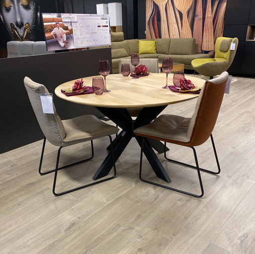 Nouvion Yvo dining table Ø130 with 3 Koinor Essay dining chairs (set of 3)