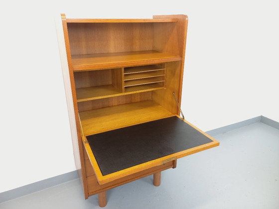 Image 1 of Vintage eikenhouten secretair bureau uit de jaren 50/60.