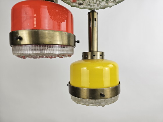 Image 1 of Zeldzame Hanglamp uit Italië in 3 kleuren glas toegeschreven aan Stilnovo 