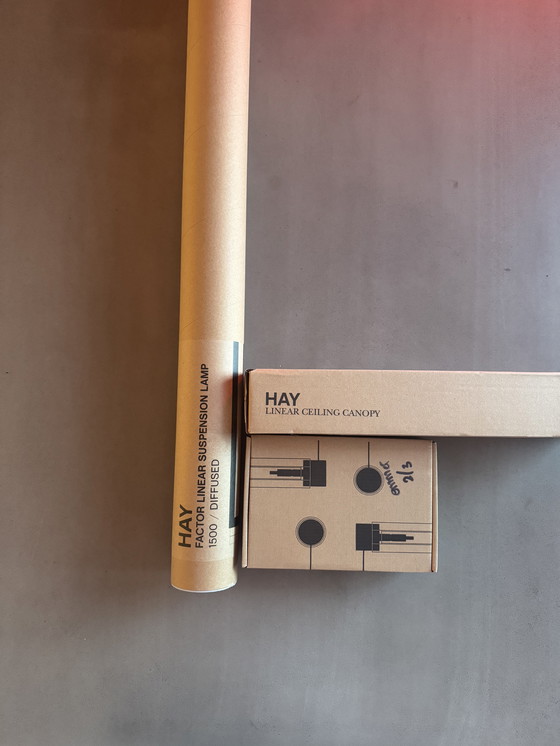 Image 1 of Lampada HAY, lineare nera - NIEUW IN DOOS