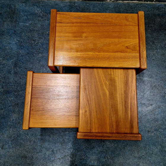 Image 1 of Vintage Danish mimi set nestling tables tables d'appoint en teck