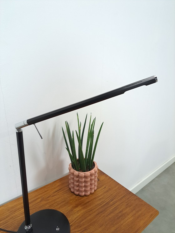 Image 1 of Kippbare Schreibtischlampe aus schwarzem Metall mit verchromten Details