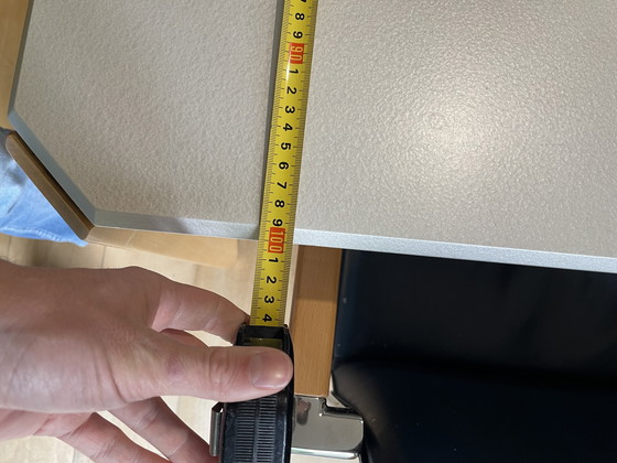 Image 1 of Leolux tafel en stoelen 