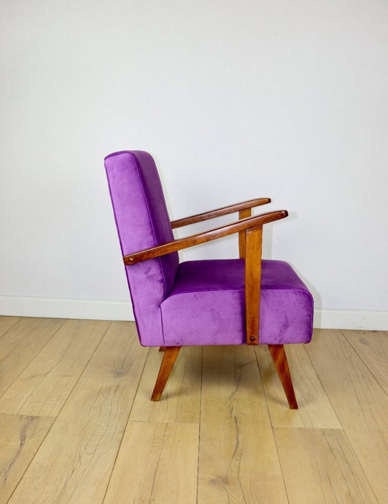 Image 1 of Vintage loft fauteuil van paars fluweel - 2 stuks beschikbaar