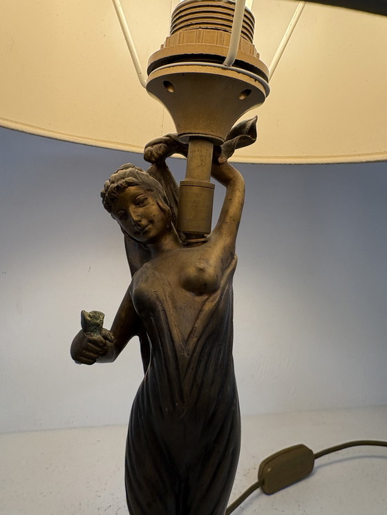 Image 1 of Bronzen tafellamp dame