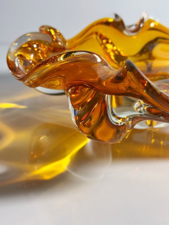 Image 1 of Cuenco de Murano, cenicero de cristal, ámbar naranja, verano, ondulado, Italia, década de 1970, Venecia
