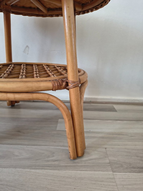 Image 1 of Mesa de centro o mesa auxiliar de ratán