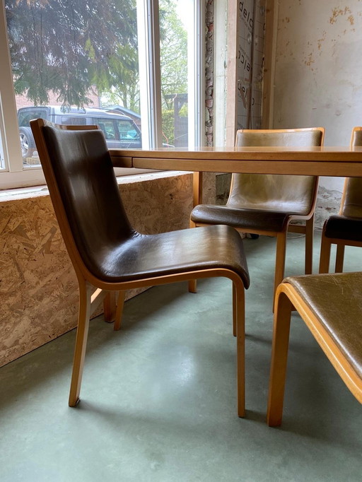 J. O. Carlsson stoelen en eettafel
