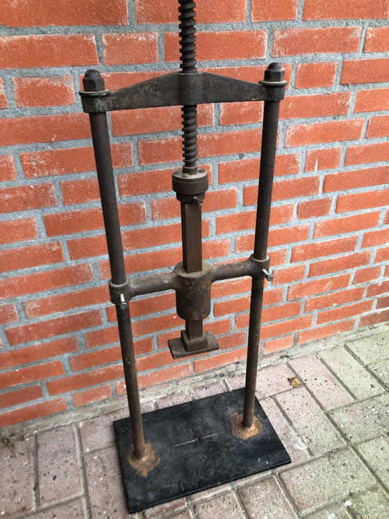 Image 1 of Grande pressa antica in ghisa - 26 kg - 180 cm di altezza
