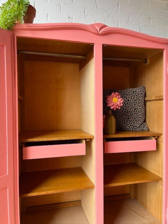 Armadio e guardaroba vintage e antico per ragazze, completamente rimodernati. – Wood (photo 16 of 16)