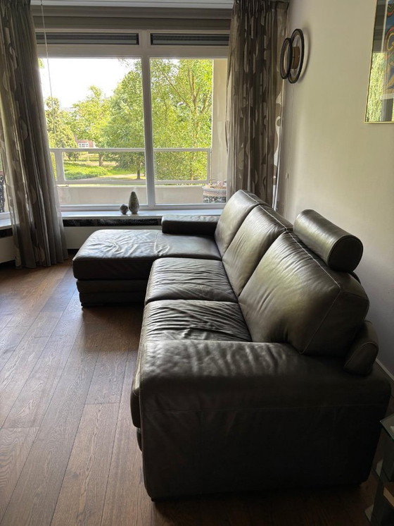 Image 1 of Natuzzi tre posti con chaise longue