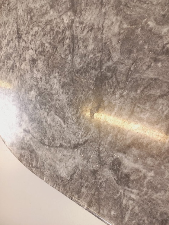 Image 1 of Vintage grijze marmeren salontafel uit de jaren 70.