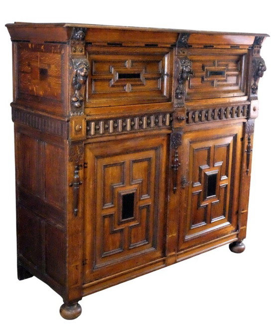 Image 1 of Prachtige 17de eeuwse Zeeuwse kast. 