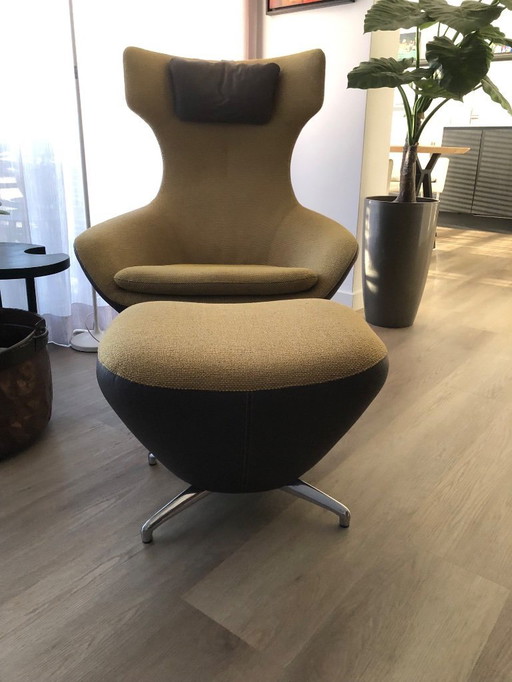 Leolux Carruzo-stoel met poef en hoofdsteun