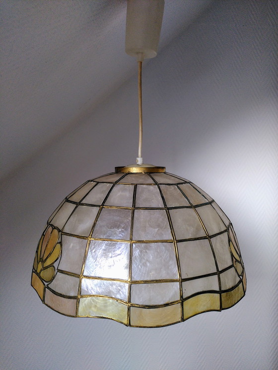 Image 1 of Lampada a sospensione in madreperla e ottone