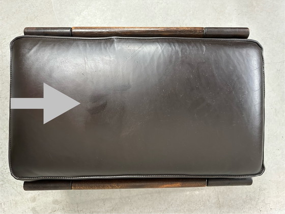 Image 1 of Vintage Leolux bruinkleurige lederen/eiken ‘Lounge chair and ottoman’ van Harry de Groot - 1970