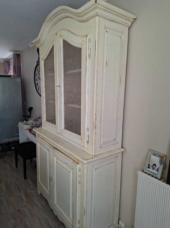 Cremefarbener zweiteiliger zerlegbarer Geschirrschrank aus Holz, Vitrine, Rustic (Foto 2 von 5)