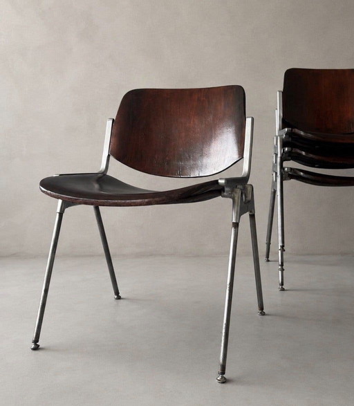 5 sedie Castelli vintage, in legno marrone, con una splendida patina. – eetkamerstoelen, Aluminium, Wood (photo 2 of 15)
