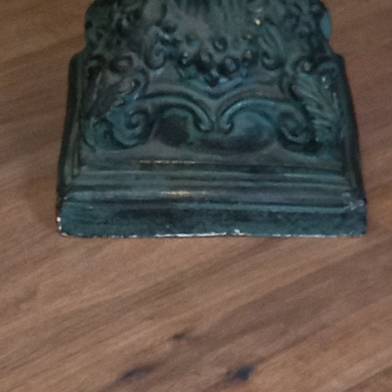 Image 1 of Antieke keramische zuil met bronzen patina