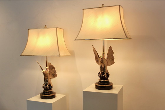 Coppia di Grandi Lampade da Tavolo Scultura Aquila in Ottone Belga per DeKnudt, Seta, Mid Century Modern (foto 3 di 16)