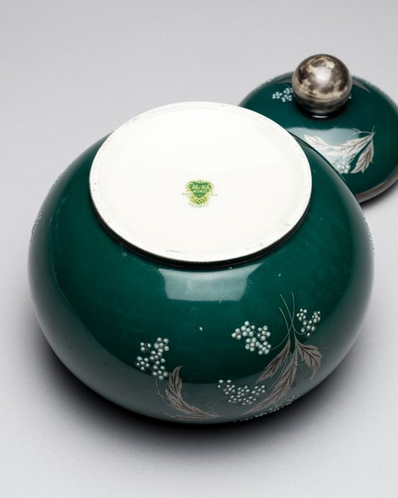 Image 1 of Scatola doppia in porcellana Al-Ka Kunst Kronach con coperchio, colore verde smeraldo con inserti argentati.