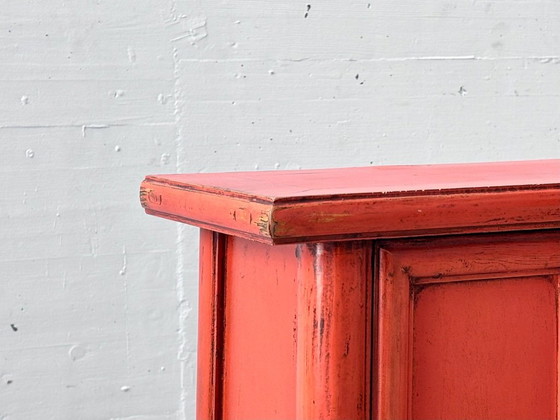 Smal Chinese Bruidskast in Rood – Vintage Lakmeubel – Opbergkast, Wood (photo 8 of 15)