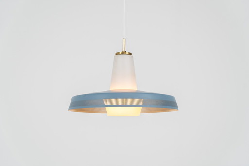 Opalen hanglamp van Bent Karlby voor Lyfa (Denemarken, jaren 1960).