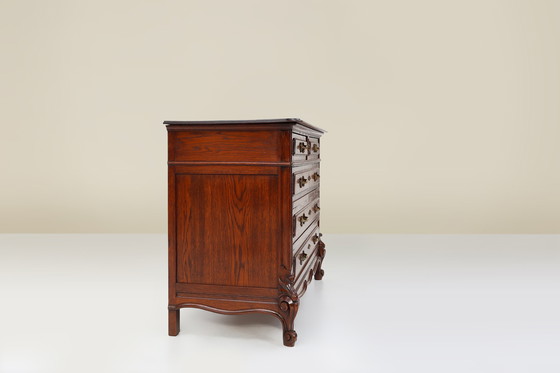 Image 1 of Cómoda antigua francesa de roble tallado