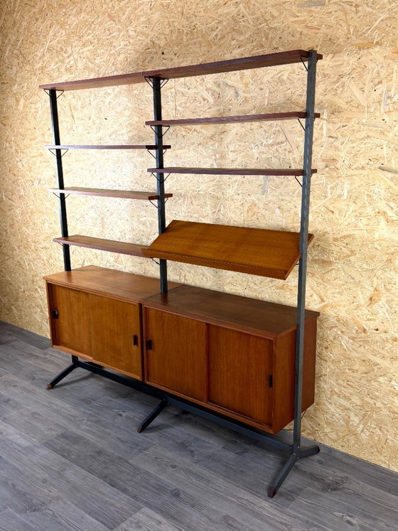 Image 1 of Teakhouten wandplankensysteem uit de jaren 60/70 van Olof Pira, Zweden, midden-20e eeuw.