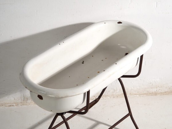 Antique bathtub in enamelled iron – Central Europe, circa 1950 #9 – Decorative Objects, Industrieel (photo 22 of 40)